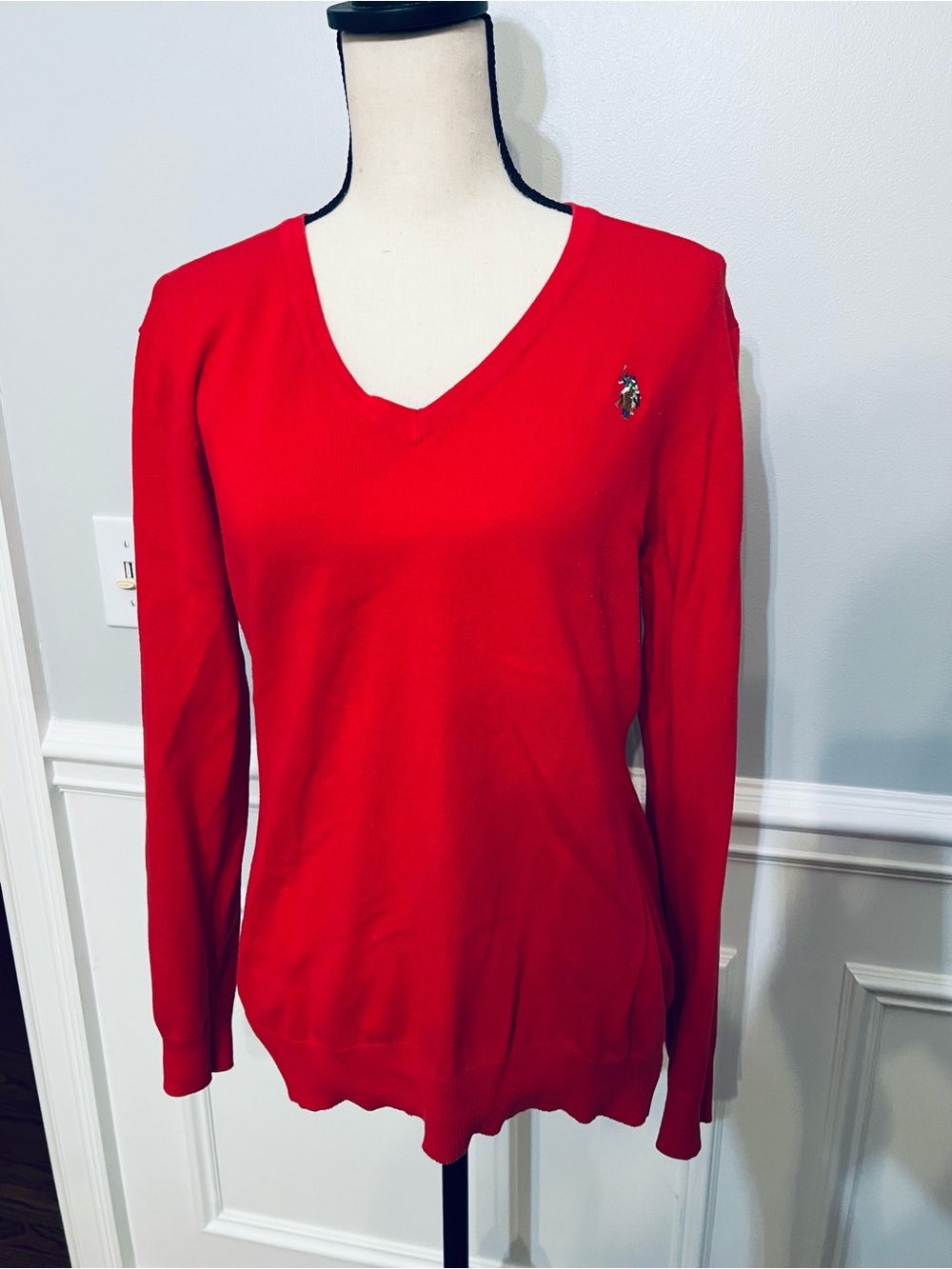 US Polo Assn. Women’s Red Cotton Blend V-Neck Sweater Long Sleeve Size L